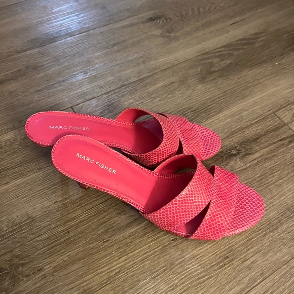 EUC Marc Fisher Pink Heels, Snakeskin Vibe, Size 11 - Picture 2 of 4
